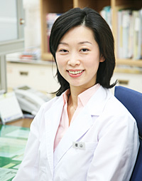 副院長 横山 智絵子